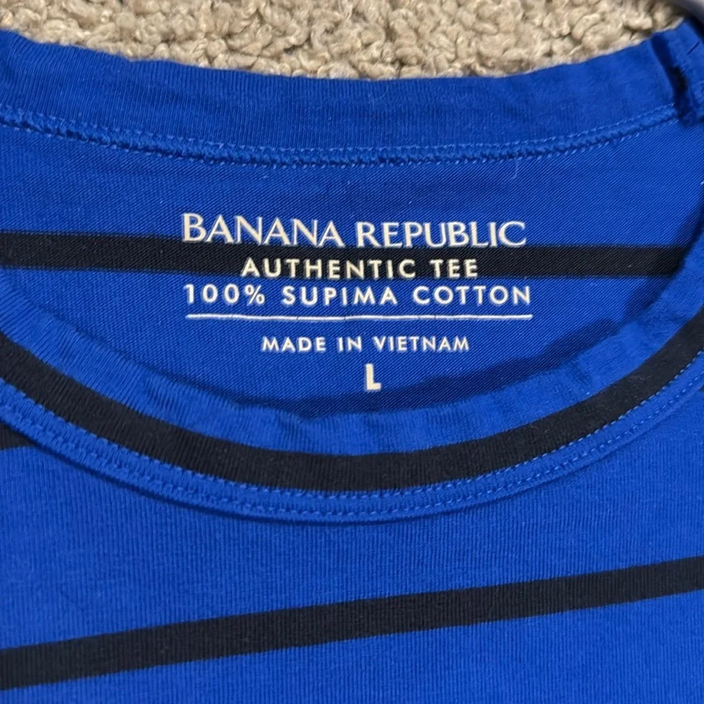 74. Banana Republic Blue Striped‎ Men's Shirt (L)